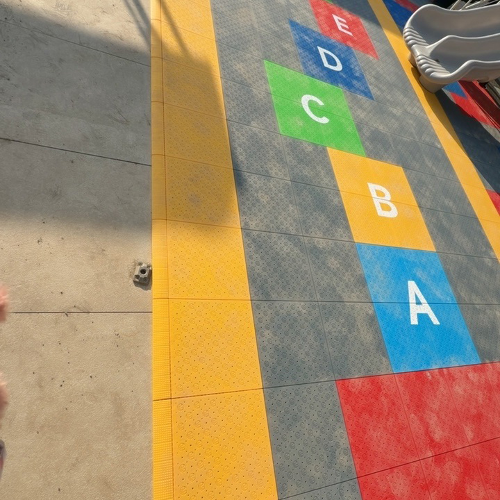 Professional Interlocking PP M - đánh giá và giá Outdoor Sport Floor Tiles